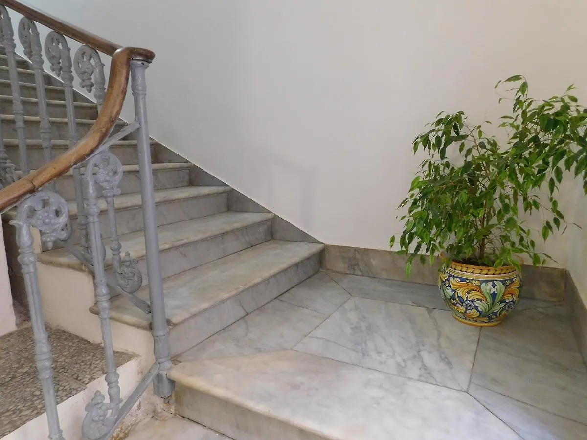 Palazzo Dei Vespri Bed & Breakfast Caltagirone Italy